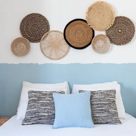 Plum Guide - Wood & Wicker Lisboa